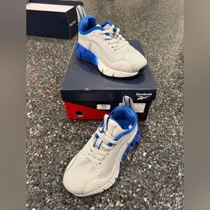 Reebok Zig Dynamica Boys Sneakers Grey Blue White Size 11M NIB